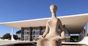 Maioria do STF valida liminar que suspendeu despejos na pandemia